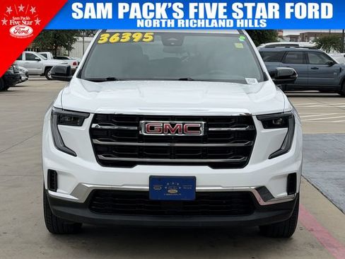 Used 2025 GMC Acadia Elevation FWD image 9