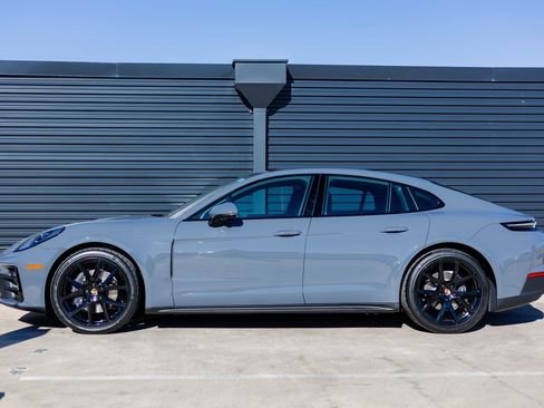 New 2026 Porsche Panamera RWD image 2