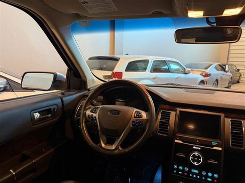 Used 2019 Ford Flex Limited image 10