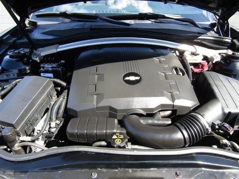 Used 2014 Chevrolet Camaro LT image 38