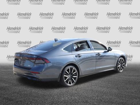 Used 2024 Honda Accord Touring image 9