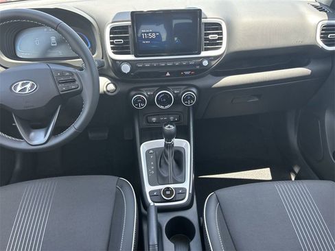 New 2025 Hyundai Venue Limited image 5
