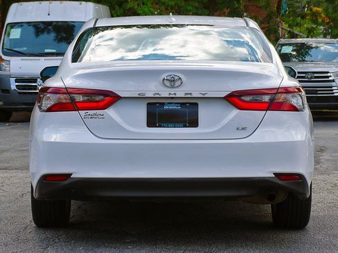 Used 2021 Toyota Camry LE FWD image 12