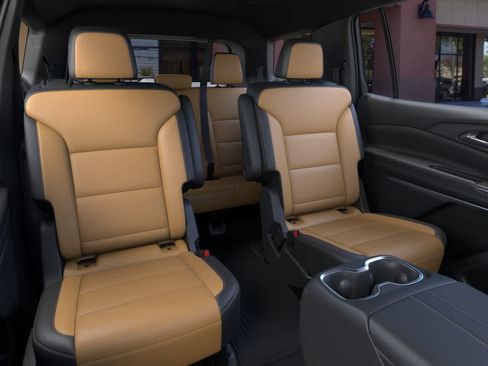 New 2027 Chevrolet Traverse Z71 AWD/4WD image 16