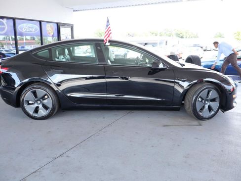 Used 2023 Tesla Model 3 Standard Range RWD image 6