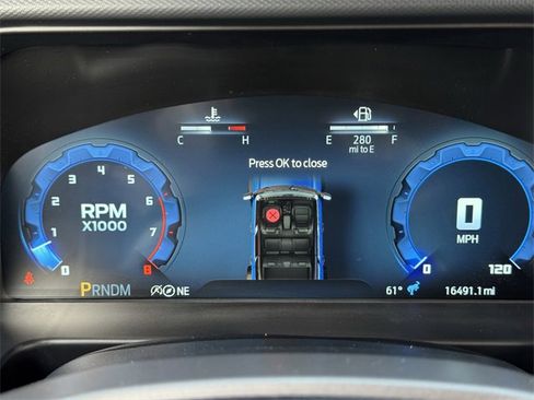 Used 2025 Ford Bronco Badlands image 14