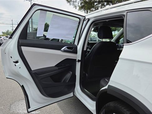 New 2026 Volkswagen Taos SEL AWD/4WD image 25
