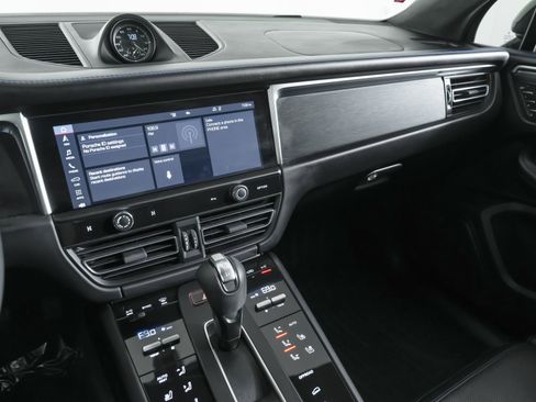 Used 2024 Porsche Macan GTS image 24