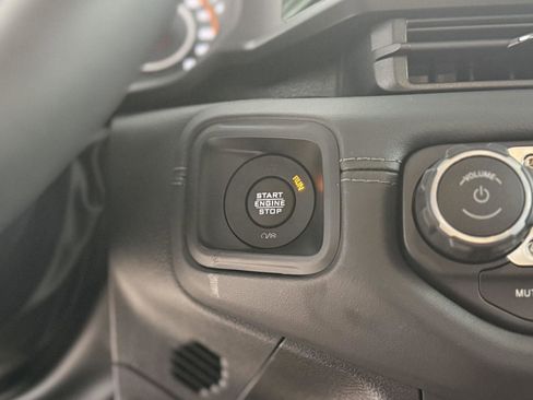 Used 2025 Jeep Gladiator Rubicon image 15