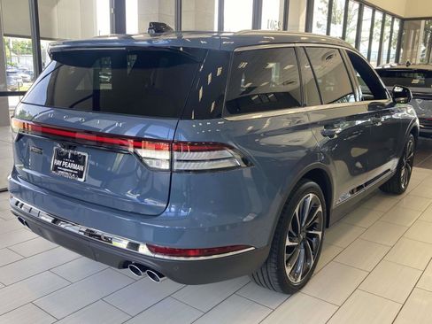 Used 2025 Lincoln Aviator Reserve w/ Equipment Group 201A AWD/4WD image 2