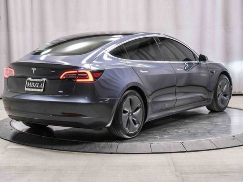 Used 2020 Tesla Model 3 Standard Range image 4