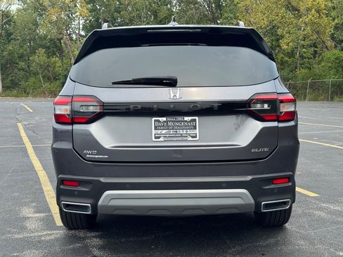 Used 2023 Honda Pilot Elite image 5