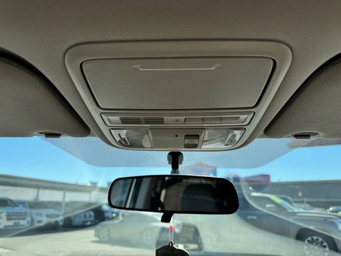 Used 2017 Honda Odyssey SE image 32