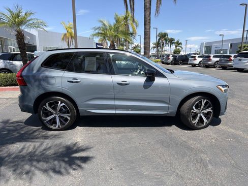 Certified 2023 Volvo XC60 T8 Ultimate w/ Climate Package AWD/4WD image 4