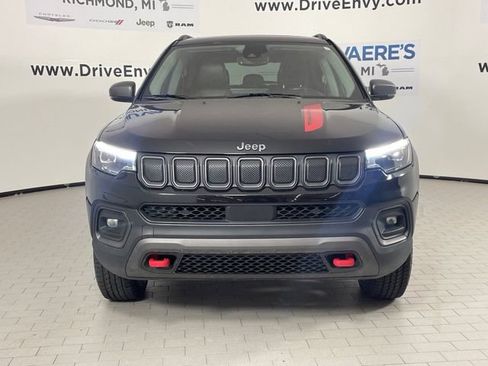 Used 2022 Jeep Compass Trailhawk w/ Trailhawk Elite Group AWD/4WD image 2
