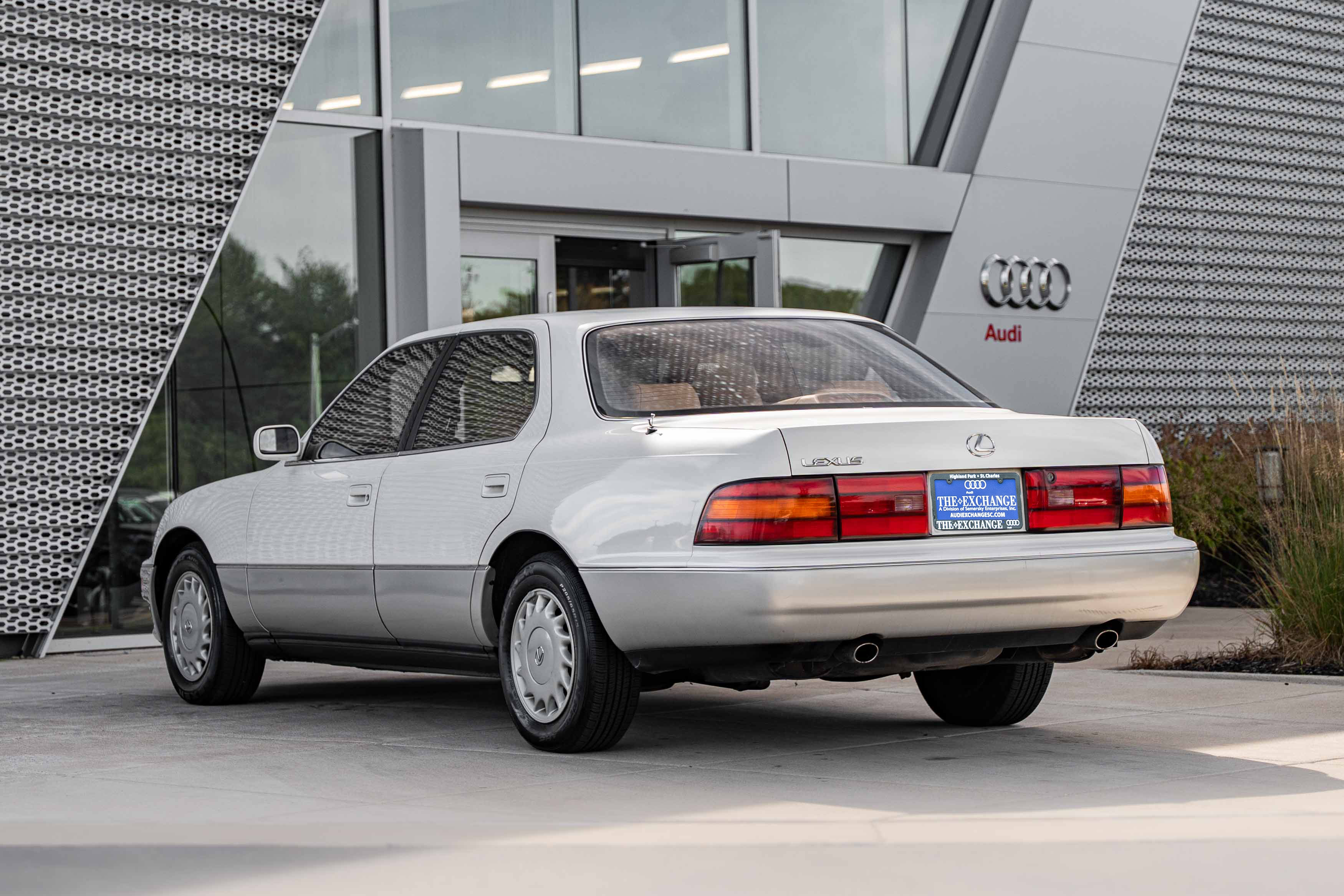 Used 1992 Lexus LS 400 RWD image 5