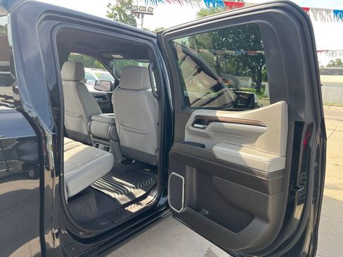 Used 2023 Chevrolet Silverado 1500 LT AWD/4WD image 19