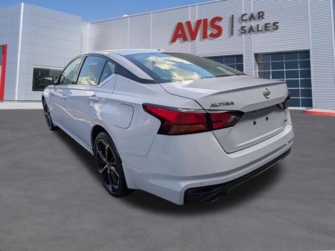 Used 2025 Nissan Altima 2.5 SR w/ SR Premium Package AWD/4WD image 9