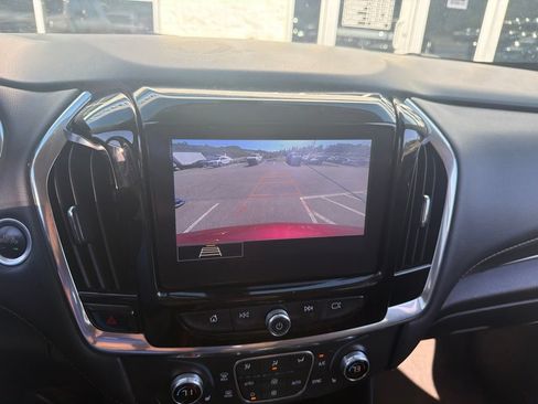Used 2020 Chevrolet Traverse LT AWD/4WD image 12