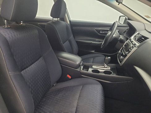 Used 2018 Nissan Altima 2.5 SV FWD image 21