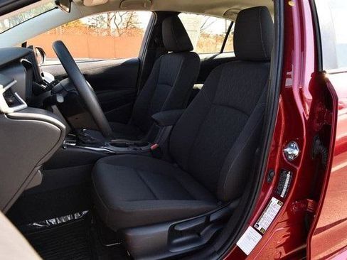 Used 2025 Toyota Corolla LE image 16