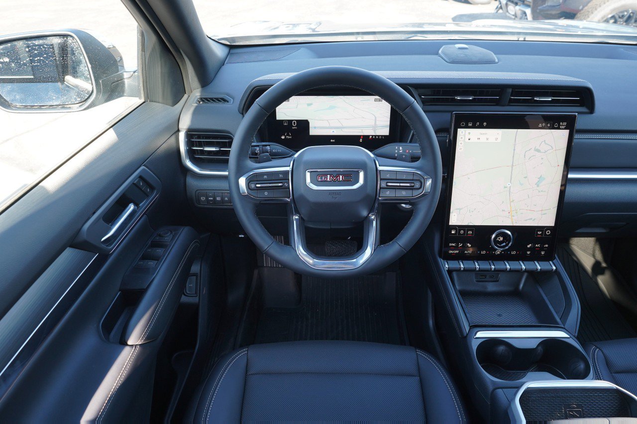 New 2027 GMC Terrain Elevation w/ Elevation Premium Package FWD image 9