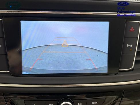 Used 2019 Buick Enclave Essence AWD/4WD image 34
