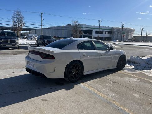 Used 2018 Dodge Charger SRT w/ Technology Group image 6