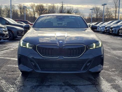 New 2026 BMW 530i xDrive w/ M Sport Package image 2