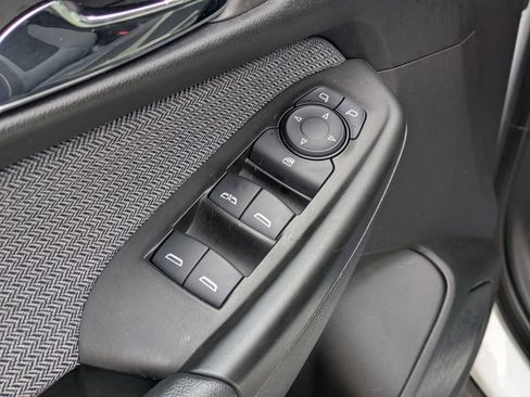 Used 2025 Chevrolet TrailBlazer LT AWD/4WD image 13