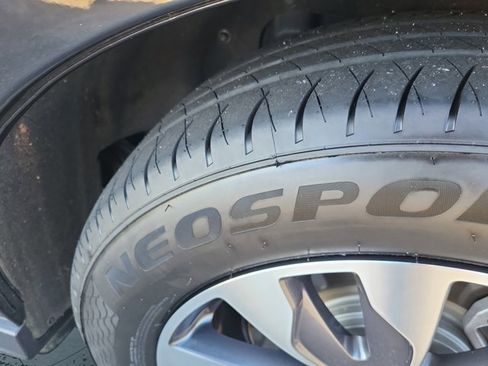 Used 2024 Honda Odyssey EX-L image 12