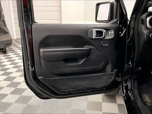 Used 2021 Jeep Gladiator Sport w/ Quick Order Package 24Q 80Th AWD/4WD image 19