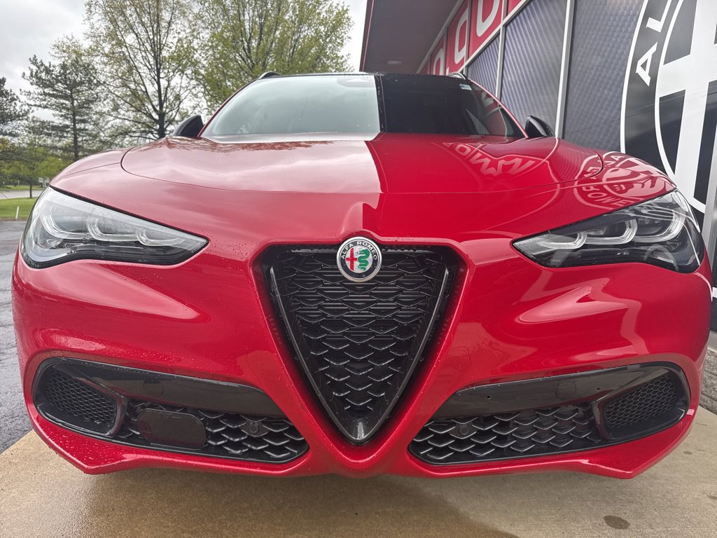 New 2026 Alfa Romeo Stelvio Sprint AWD/4WD image 4