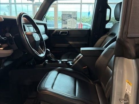 Used 2022 Ford Bronco Badlands AWD/4WD image 4