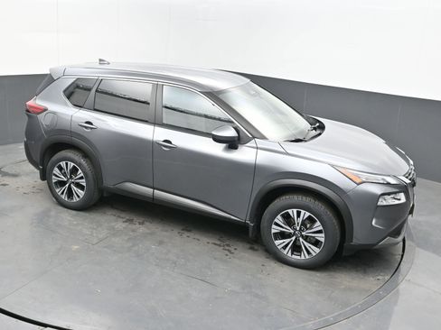 Certified 2023 Nissan Rogue SV image 29