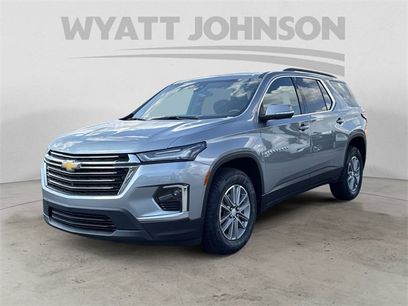 Used 2023 Chevrolet Traverse LT