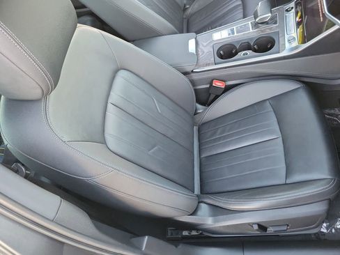 Used 2024 Audi A6 Premium Plus image 18