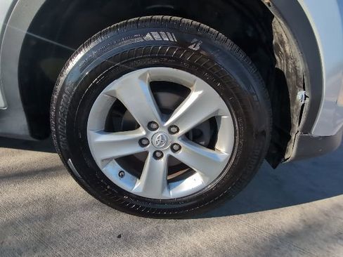 Used 2014 Toyota RAV4 XLE image 32