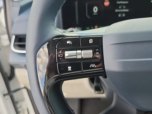New 2027 Kia Carnival SX FWD image 31