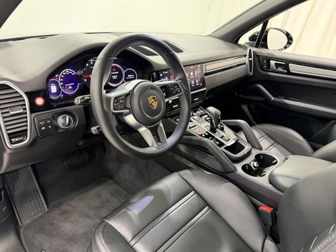 Certified 2023 Porsche Cayenne Platinum Edition AWD/4WD image 26