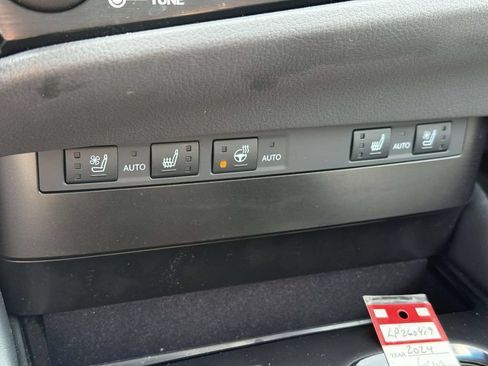 Used 2024 Lexus ES 250 w/ Premium Package AWD/4WD image 24