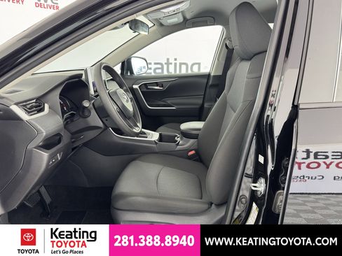 Certified 2025 Toyota RAV4 XLE FWD image 16