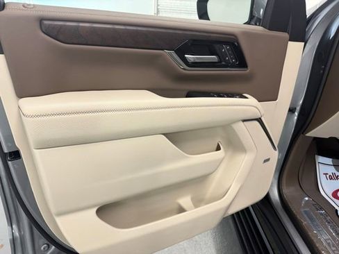 New 2026 GMC Yukon Denali w/ Denali Reserve Package AWD/4WD image 14