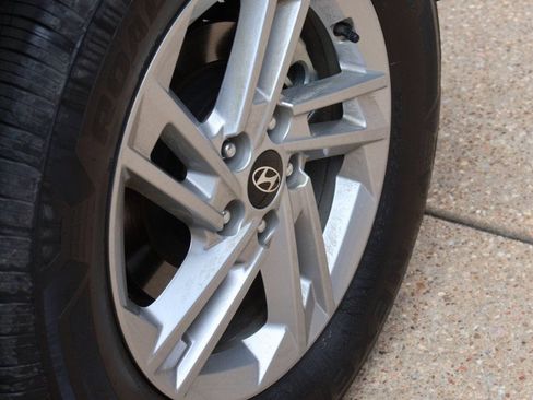 Certified 2025 Hyundai Tucson SE image 38