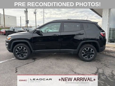Used 2019 Jeep Compass Sport image 2