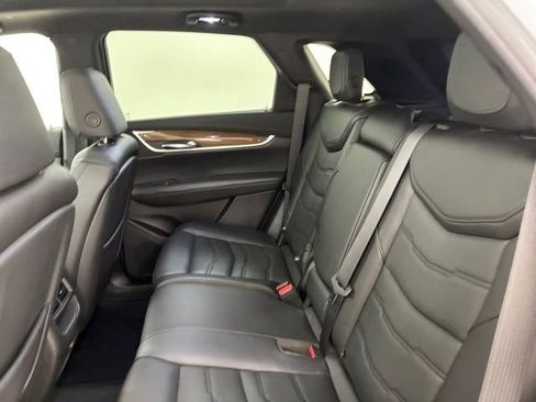 Used 2019 Cadillac XT5 Platinum image 18