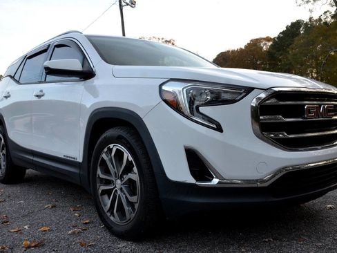Used 2019 GMC Terrain SLT w/ Preferred Package image 3