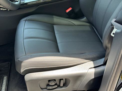 New 2026 Land Rover Range Rover Evoque S image 18