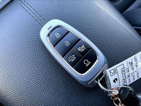 Used 2024 Hyundai Santa Cruz Limited image 13