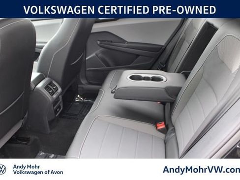Used 2023 Volkswagen Taos SE w/ Panoramic Sunroof Package AWD/4WD image 25